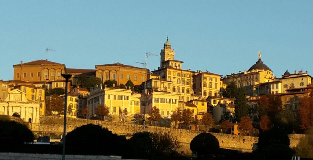 Bergamo Città Alta skyline